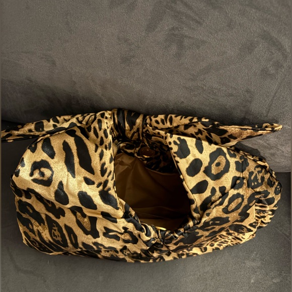 🤎 Leopard Print Purse with Bow Handle - Picture 3 of 4